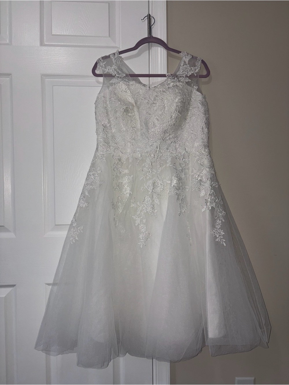 Amazon White Lace A-Line Tulle Wedding Dress with Illusion Yoke